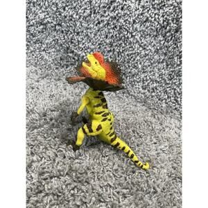 Action Figure Dilophosaurus Dinosaur Toy Posable Roars & Eyes Light up Toy